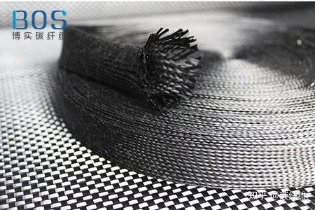 碳纤维复合材料是一种含碳量超过90%的高性能纤维复合材料,具有高比